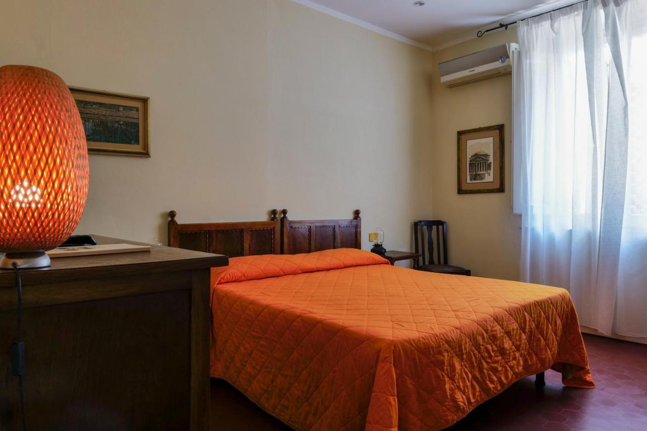 Hotel Club I Pini - Residenza D'Epoca In Versilia ลิโด ดิ กามาโยเร ภายนอก รูปภาพ