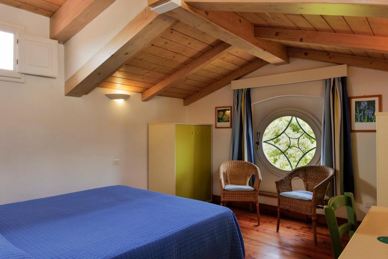 Hotel Club I Pini - Residenza D'Epoca In Versilia ลิโด ดิ กามาโยเร ภายนอก รูปภาพ
