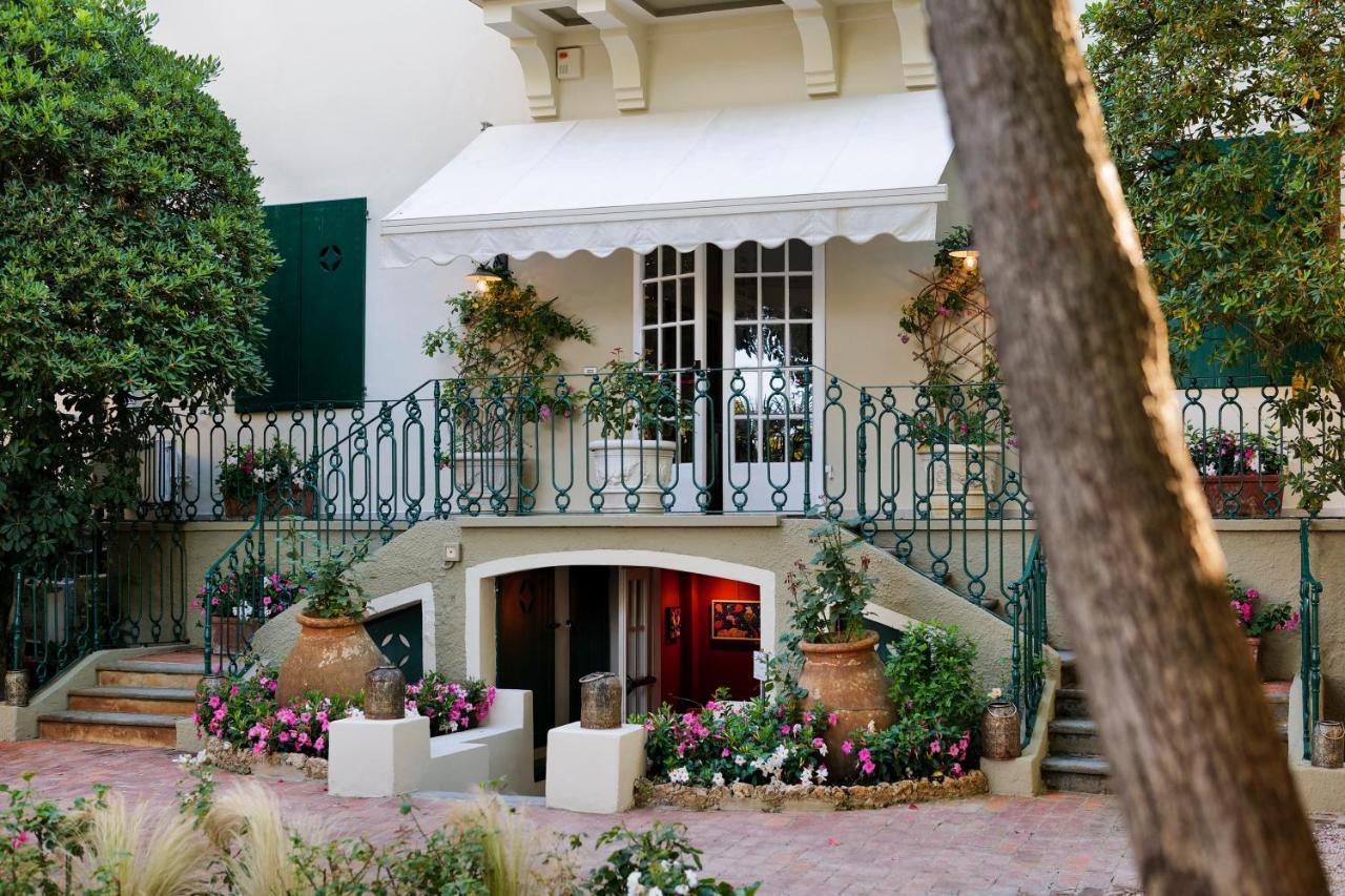 Hotel Club I Pini - Residenza D'Epoca In Versilia ลิโด ดิ กามาโยเร ภายนอก รูปภาพ