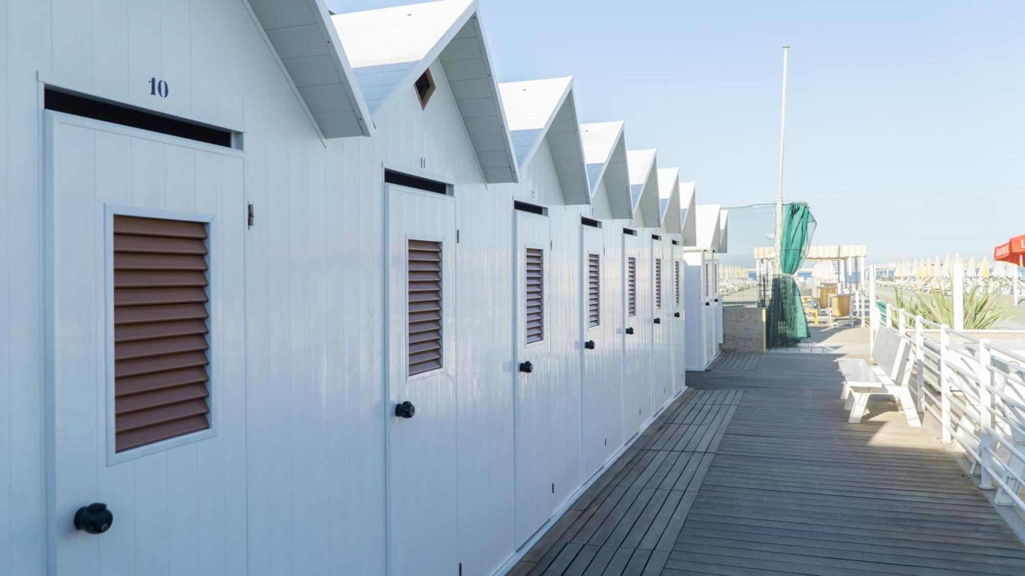 Hotel Club I Pini - Residenza D'Epoca In Versilia ลิโด ดิ กามาโยเร ภายนอก รูปภาพ